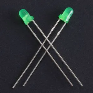 Влияет ли статическое электричество на 3-миллиметровые светодиоды, работающие от напряжения 12 В?